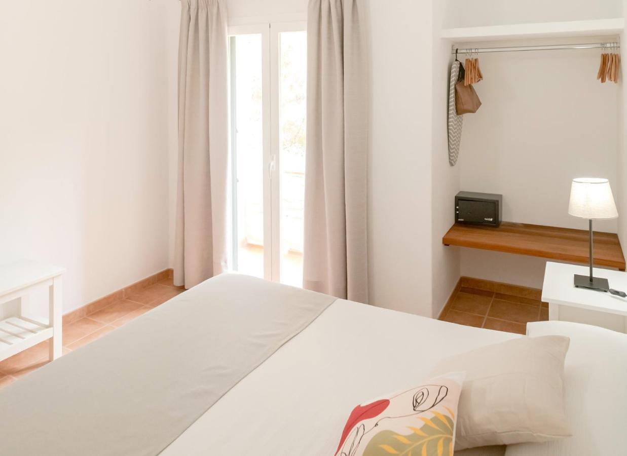 Apartamentos El Pino - Formentera Break Es Calo  Exterior photo